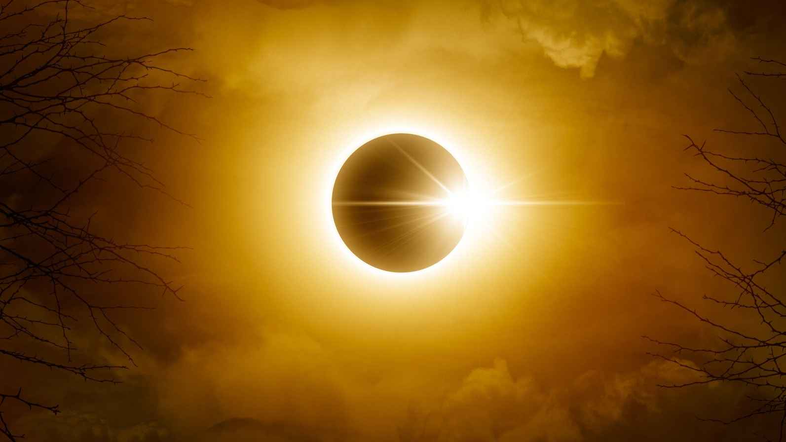 আজ রাতেই বছরের শেষ সূর্যগ্রহণ